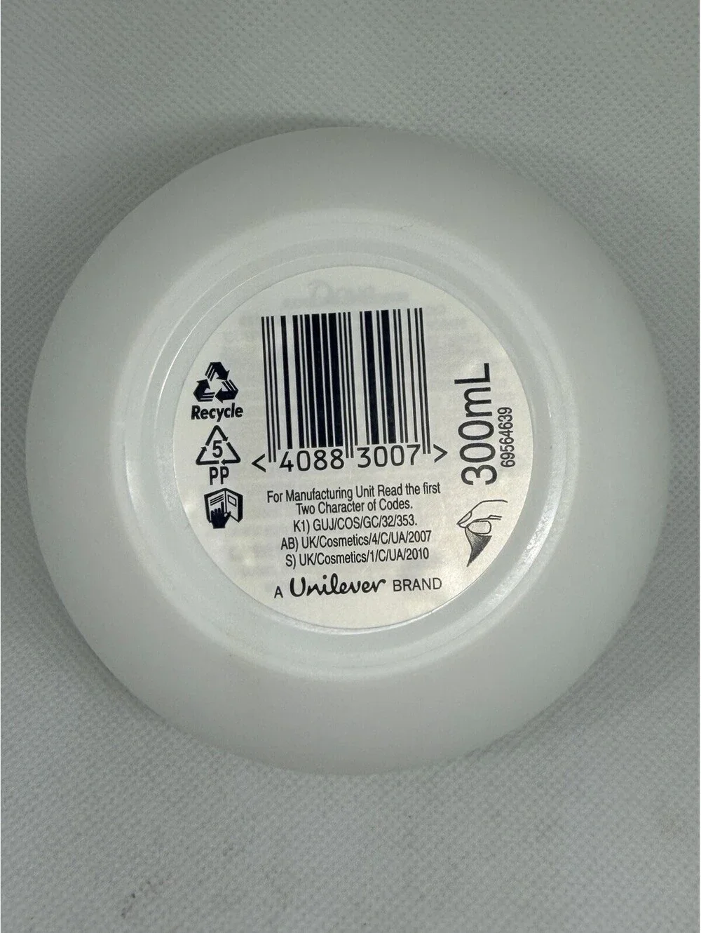 NEW DOVE BODY LOVE SILKY PAMPERING BODY CREAM FOR ALL SKIN TYPES 300ML